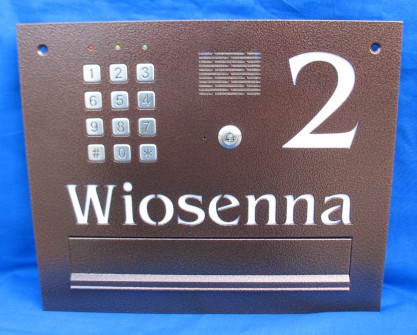 Skrzynka Verona z domofonem, napisem i szyfratorem B880